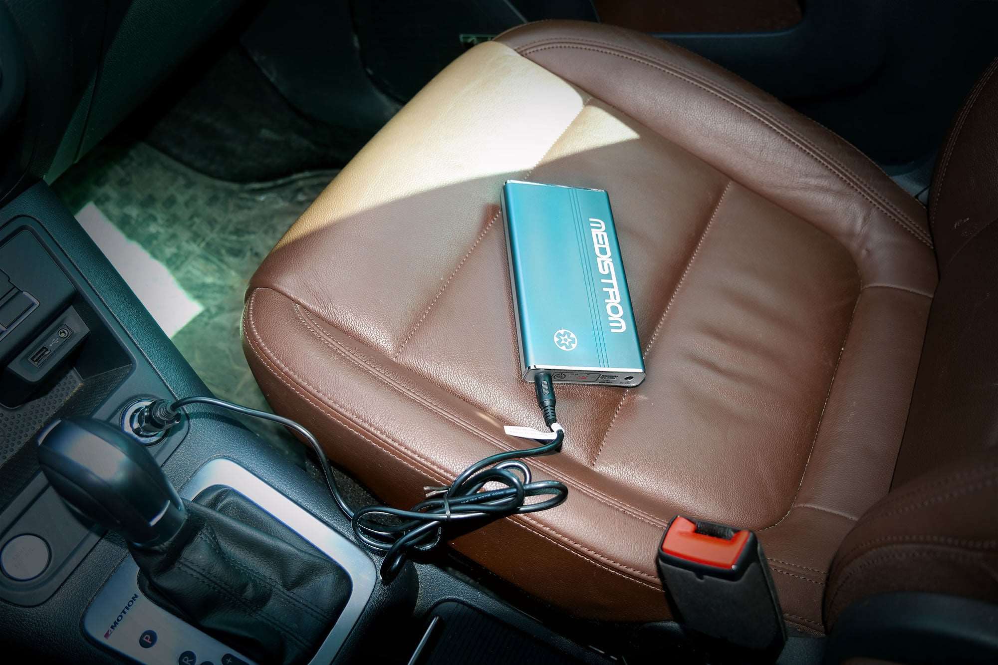 Medistrom™ Pilot 12/24 Lite & Pilot Flex Car Charger - Image 3